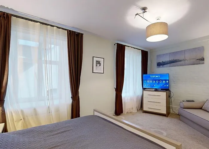 Apartment Doma Laukums In The Heart Of 3 Riga