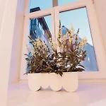 Apartment Doma Laukums In The Heart Of 3 Riga