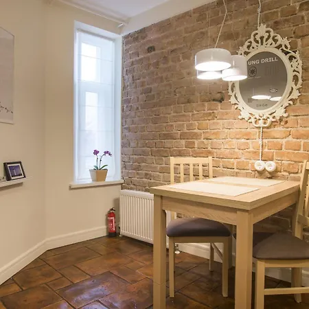 Doma Laukums In The Heart Of 3 *